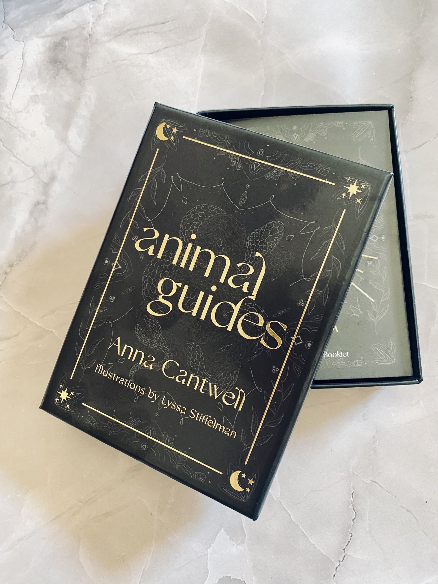 Animal Guides® Oracle Card Deck (56 Cards) + Guidebook